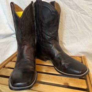 Cody James Men's The Hayward Western Brown Boots w/Square Toe. Size 12D. Display